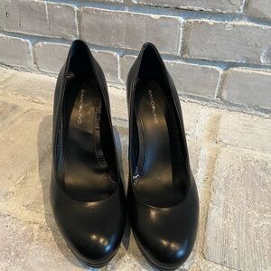 Bandolino Women's Black Pumps